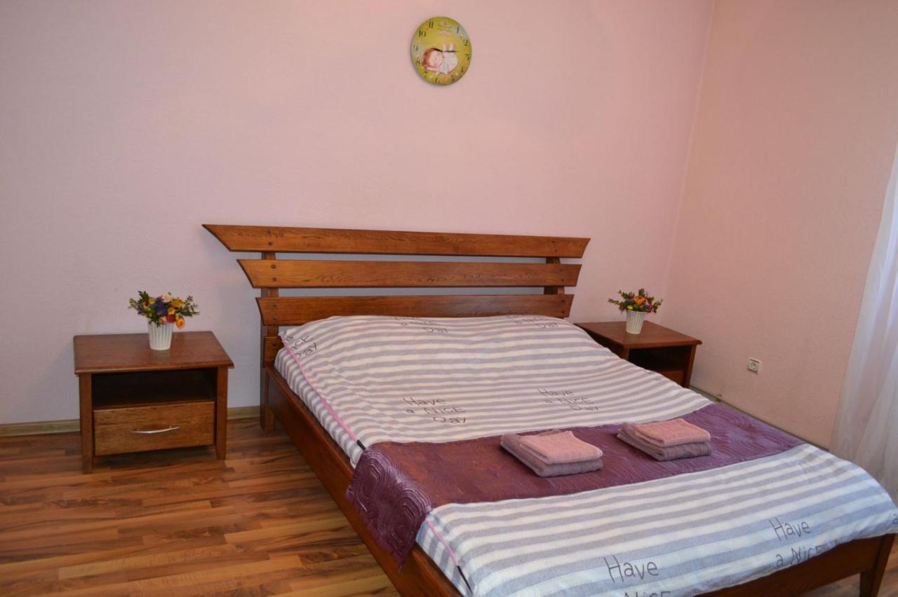 Квартира Двохкімнатна Фонтан Διαμέρισμα Kamianets-Podilskyi Εξωτερικό φωτογραφία